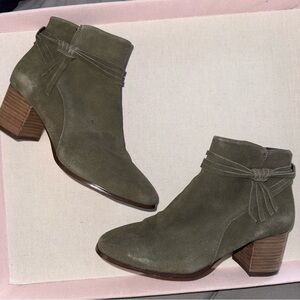 🟣4/$20 Violet & Red Jenna Suede Green Ankle Boots 8.5 Green